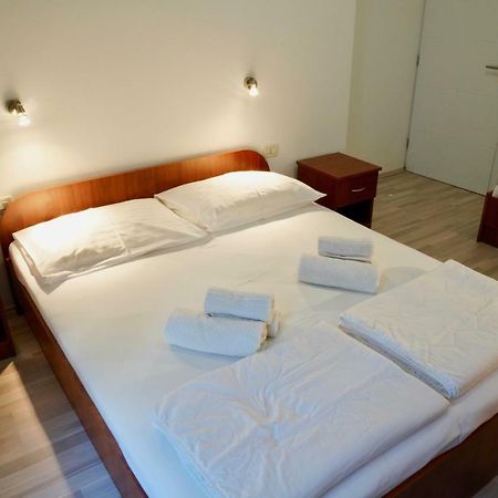 Sesar Apartments Krk - No. 1 Iva Крк Экстерьер фото