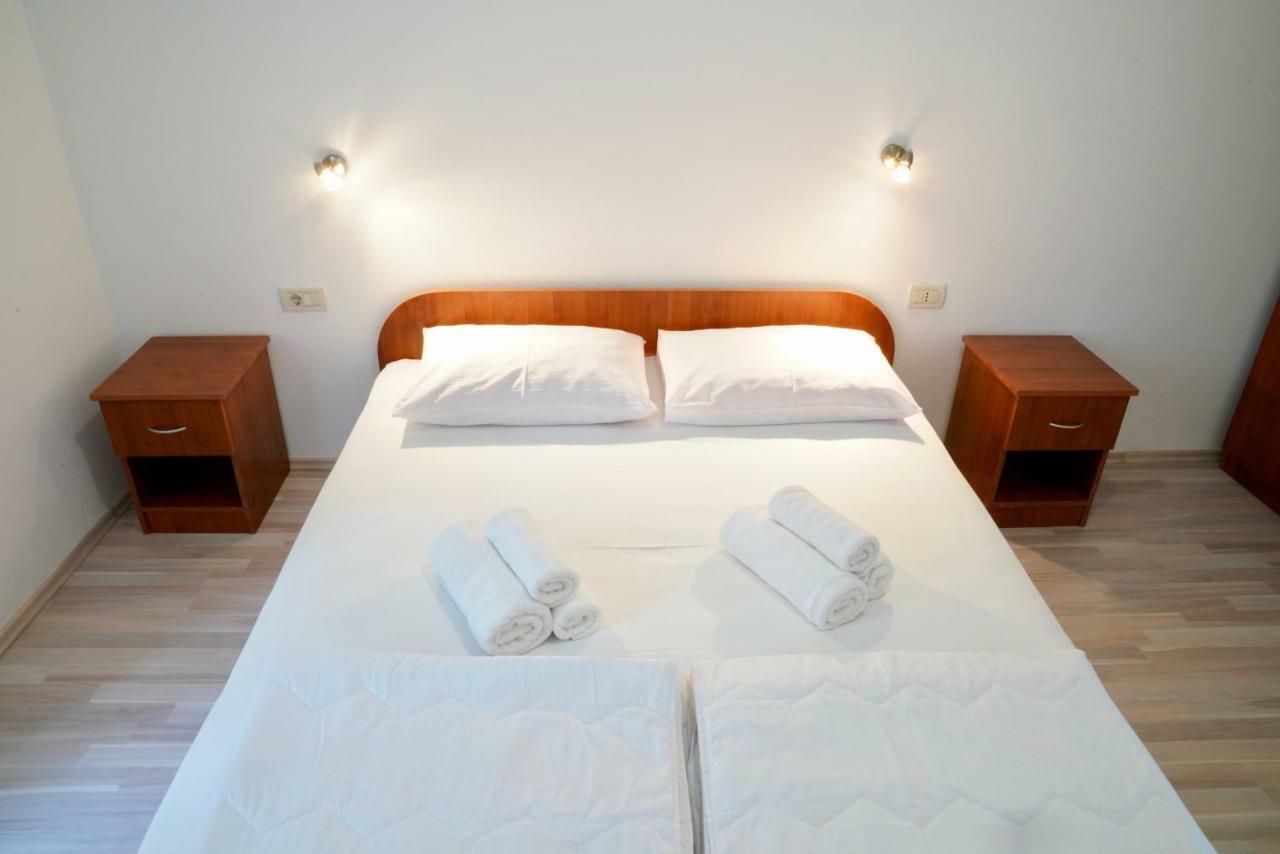 Sesar Apartments Krk - No. 1 Iva Крк Экстерьер фото