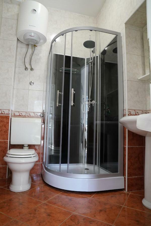 Sesar Apartments Krk - No. 1 Iva Крк Экстерьер фото